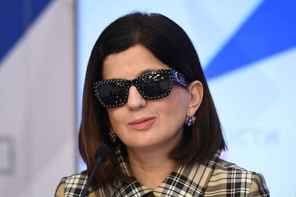 Не опустила руки.