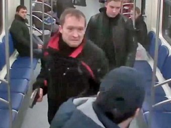 Нападение «понаехавших гостей города» на петербуржца в лифте на проспекте Энтузиастов попало на видео