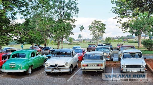 Автомобильные хиты 90-х возвращаются на дороги: россияне скупают 30-летние Mercedes, BMW и Porsche из Европы — за них не надо платить утильбор