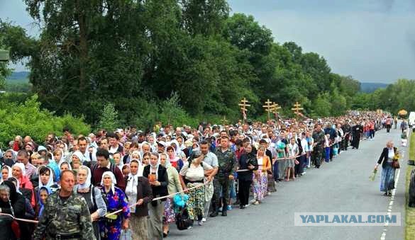 Православные Запада Украины выдвинулись навстречу Крестному ходу с Донбасса