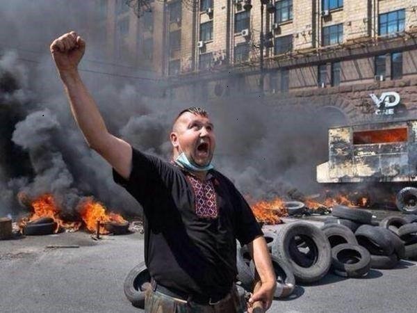 Власти Украины создали штаб по борьбе с "третьим майданом"