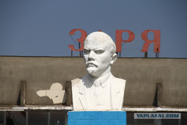 Памятники Ленину