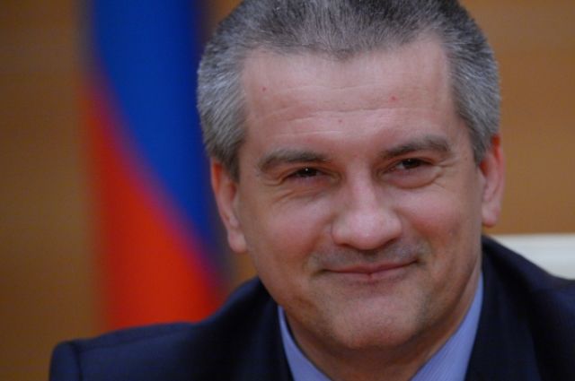 Почему остальные не поступают как Поклонская ?