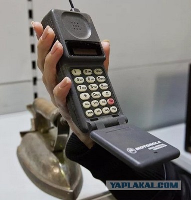 Россиян захотели обязать регистрировать смартфоны. Не бесплатно