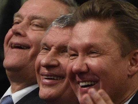 На Новослободской улице в Москве у прохожего выпал пакет с крупной суммой денег.