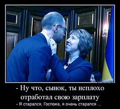 Синий. Совсем синий. Точнее - сине-желтый