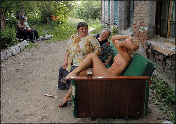 Дуры, хватит кобениться перед фотиком