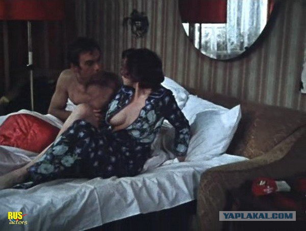 Секси Наталья Вавилова Засветила Грудь – Москва Слезам Не Верит (1979)