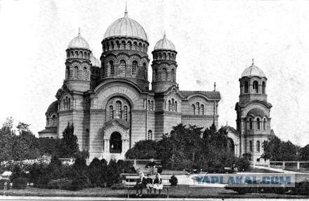Старинные здания сто лет спустя