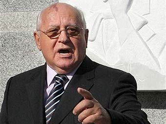 Горбачев: НАТО стремится объявить войну России