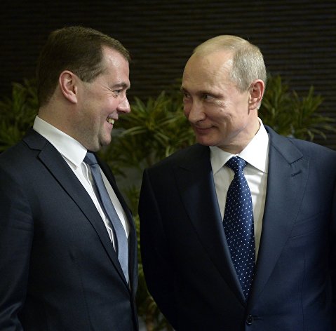 "Тупой и ещё тупее"