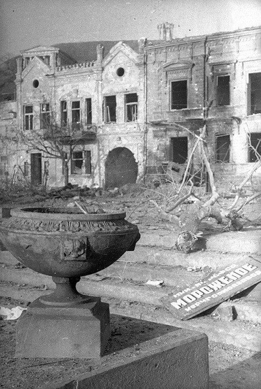Фотограф Евгений Халдей