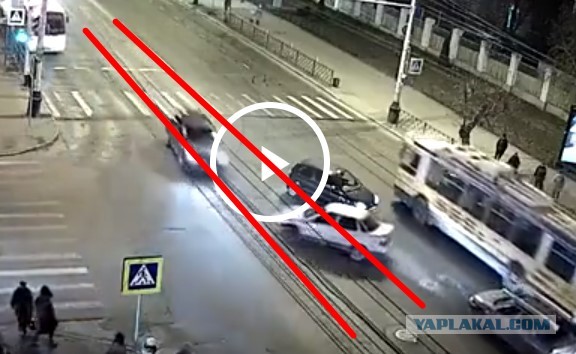 В Тамбове при столкновении трёх машин у Первомайской площади