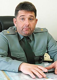Генерал рассмешил Путина, оторвав ручку авто во время экскурсии