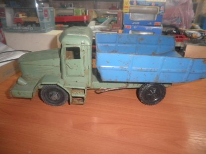 Смотрите что купил, братва