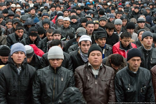 После массовой драки в Кузьминках московские полицейские каждый день ставят на учёт десятки мигрантов