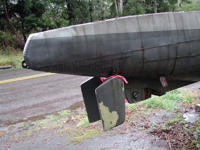 Подводная лодка в лесах Пендостана?