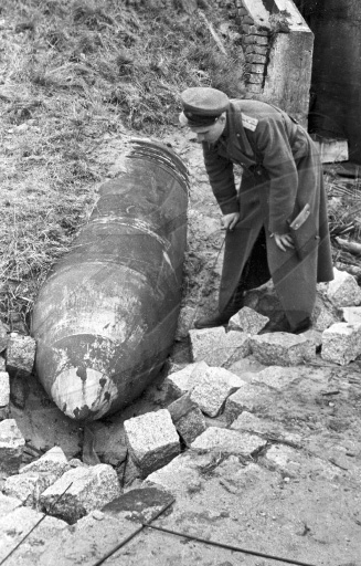 Сверхтяжелое орудие "adolf Kanonen"