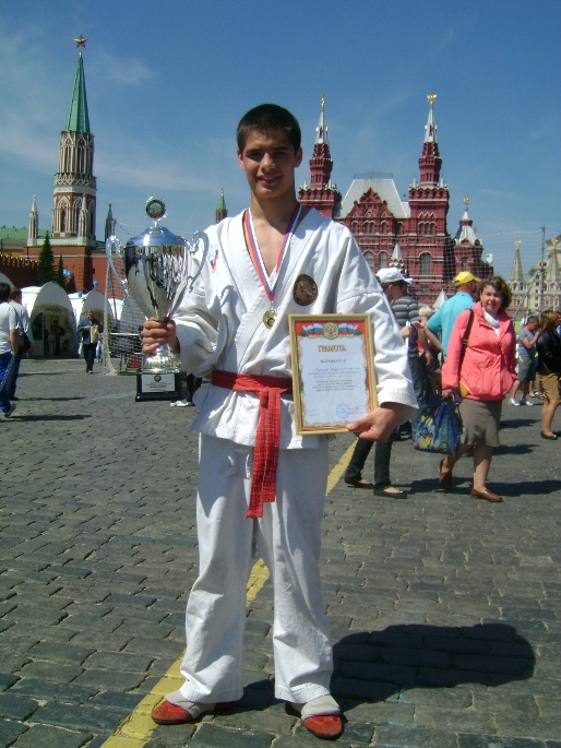 19-летний боец до смерти избил пешехода