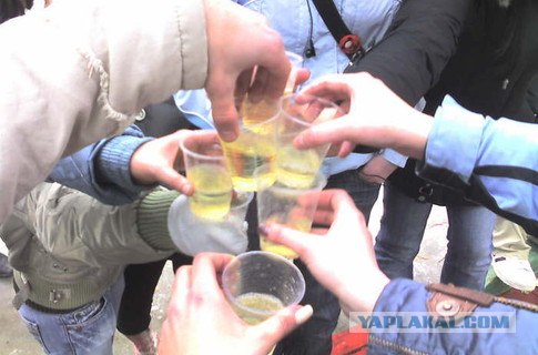 Молодые мамы Магнитогорска любуются на закат