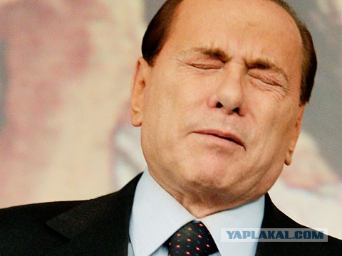 Сильвио Берлускони в печали