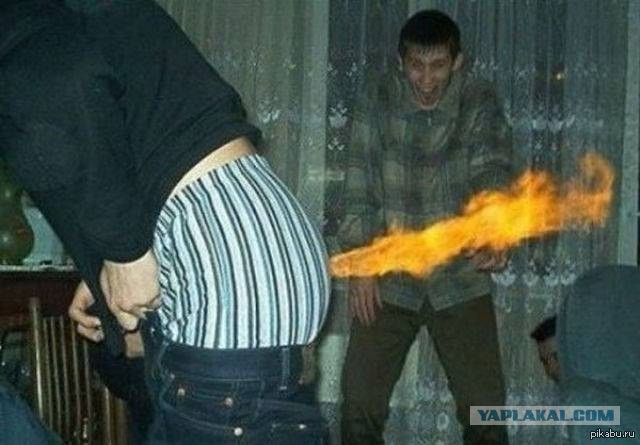 Россияне массово бросились забирать деньги из банков