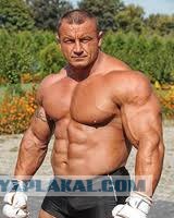 Силач помог застрявшей семерке