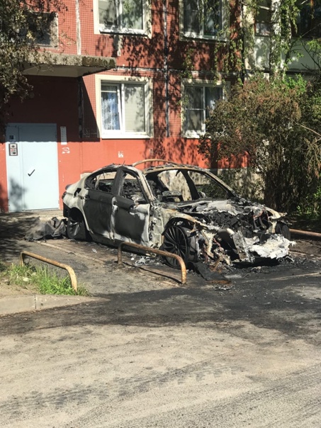 Алена негодуэ