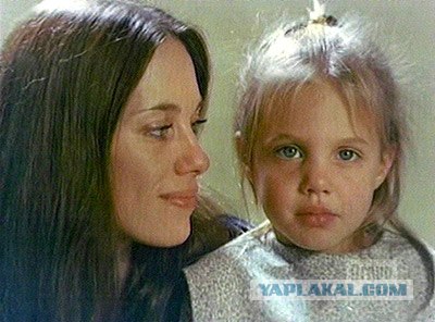 Как взрослела Анджелина Джоли