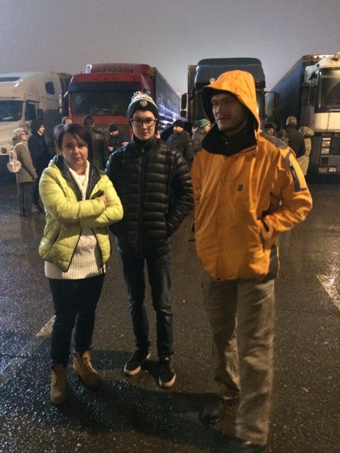 Дальнобойщики начали перекрывать МКАД 04.12.15