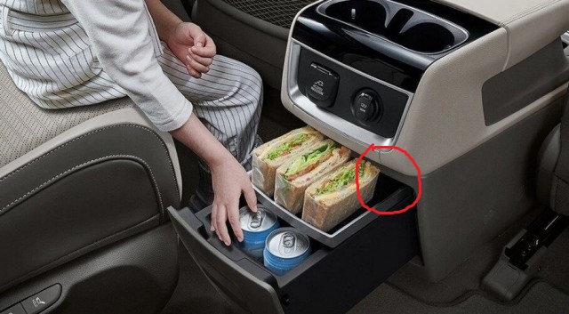 Огромный вэн Kia Carnival: в России от 2,6 млн рублей