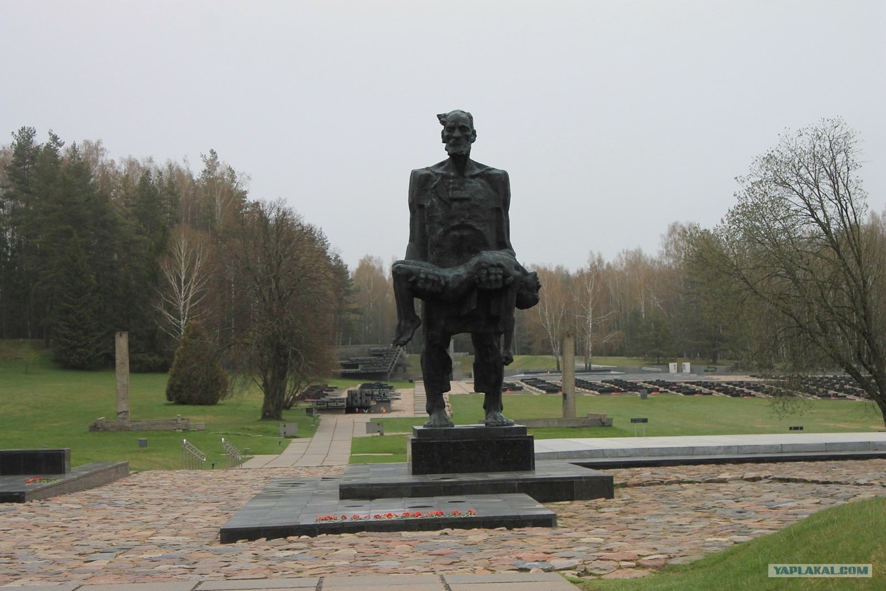 Хатынь иосиф каминский памятник. Непокоренный хатынь. Каминский хатынь. Иосиф каминский хатынь. Каминский хатынь.