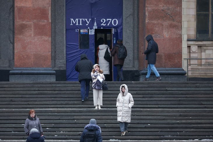 «Мы вымираем как страна»: демограф оценил предложение повысить декретные пособия студенткам