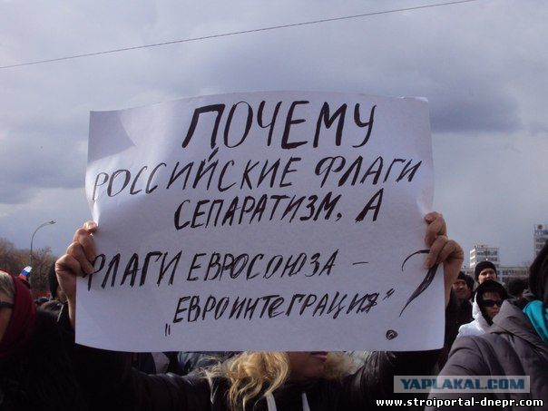 Украинские танки наехали на мирных жителей Донбаса