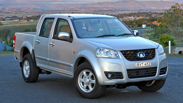 Китай - постоянно разный. Доля негатива...