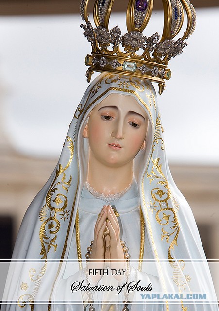 У гроба Папы Иоанна Павла II