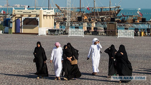 Жители Катара скупают продукты питания и воду в ожидании дефицита