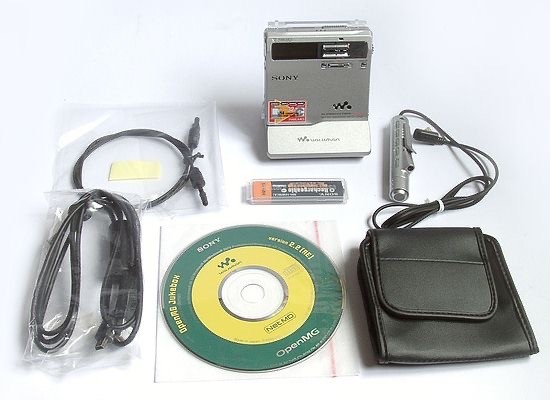 В 1992 году Sony объединила дискету с компакт-диском: мини-диск должен был заменить кассеты