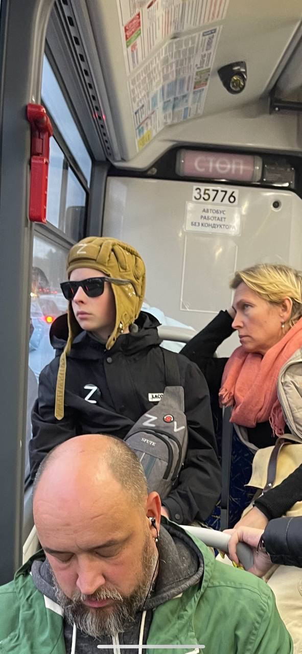 Екатеринбуржца, напавшего на мальчика в шапке с буквой Z, отправили в колонию