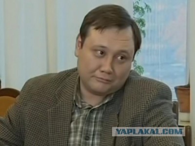 На Садовой-Триумфальной улице автомобиль въехал в остановку общественного транспорта
