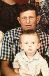 А давайте свой Бессмертный Полк сделаем? Я начинаю. Все таки канун Дня Победы