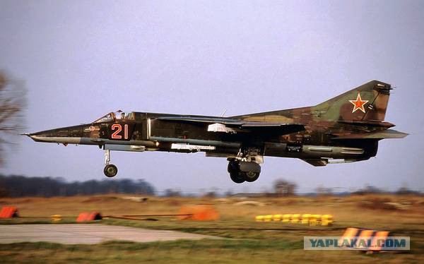 20 самых интересных авиапамятников