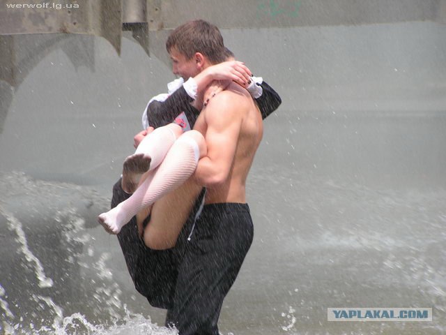 Фото охота в Луганске 2009, последний звонок