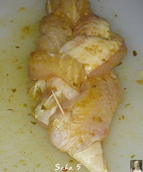 Рыбная косичка из Сибаса в зеленом соусе