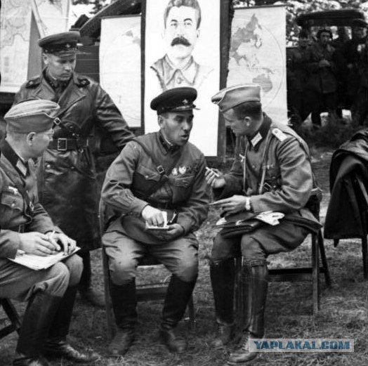 Памятную доску Колчаку на Большой Зелениной демонтируют