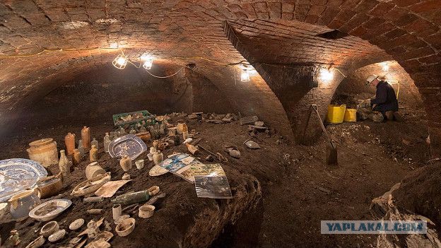 Здания занесенные грунтом