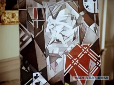 Нафиг он её вообще приглашал?))