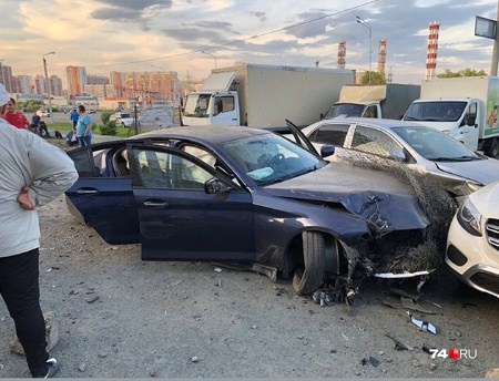 BMW головного мозга: мужик на BMW с номерами 666 разгромивший парковку, был пьян и без водительских прав