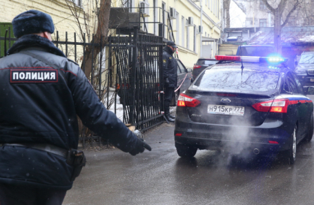 Директор фабрики "Меньшевик" в Москве открыл огонь по посетителям, есть раненые