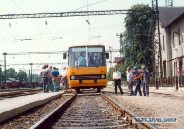 Поезд из... автобуса (12 фото)